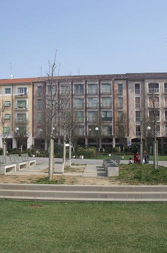 Giardino-Piazza-Marconi-Cremona.jpg